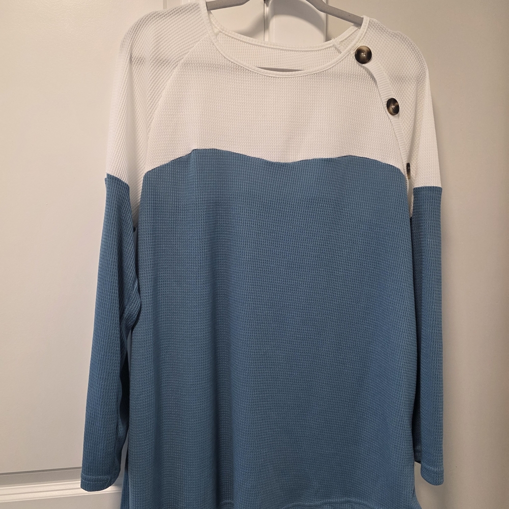 SHEIN Blue and White Textured Top